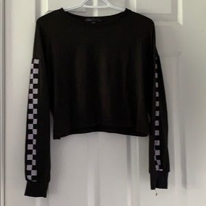 black cropped thin sweater
